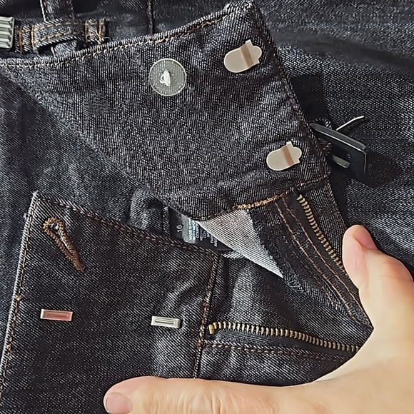 NWT, Axcess, (Liz Claiborne Co),Black Shimmery, Pleated Denim Skirt Sz 16, Belt - Picture 5 of 15